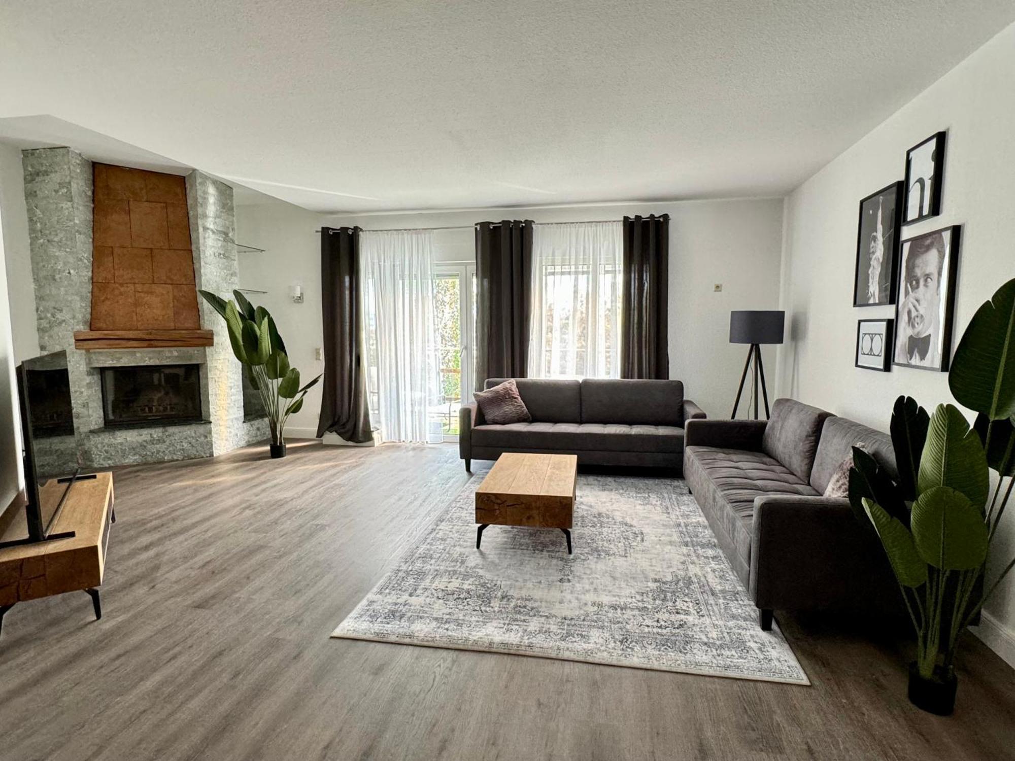 220 Qm Penthouse Wohnung Mit Fahrstuhl - Ohne Spa Μάνχαιμ Εξωτερικό φωτογραφία